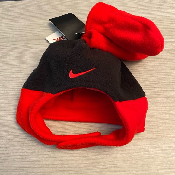 infant nike hat and mittens
